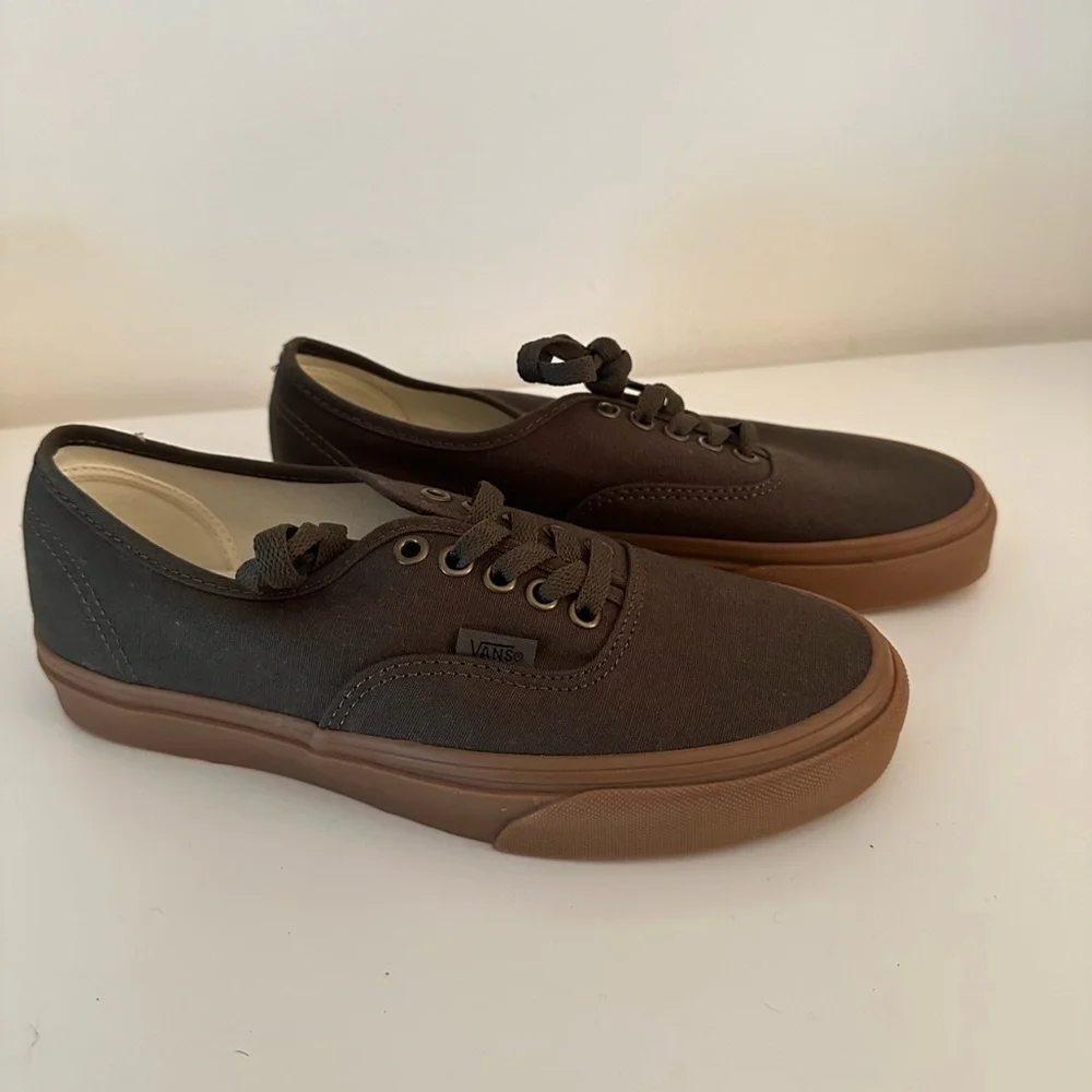 Vans Olive Green Canvas Sneakers with Tan Sole - Picture 3 of 6